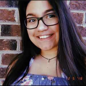 Meet your Posher, Alyssa